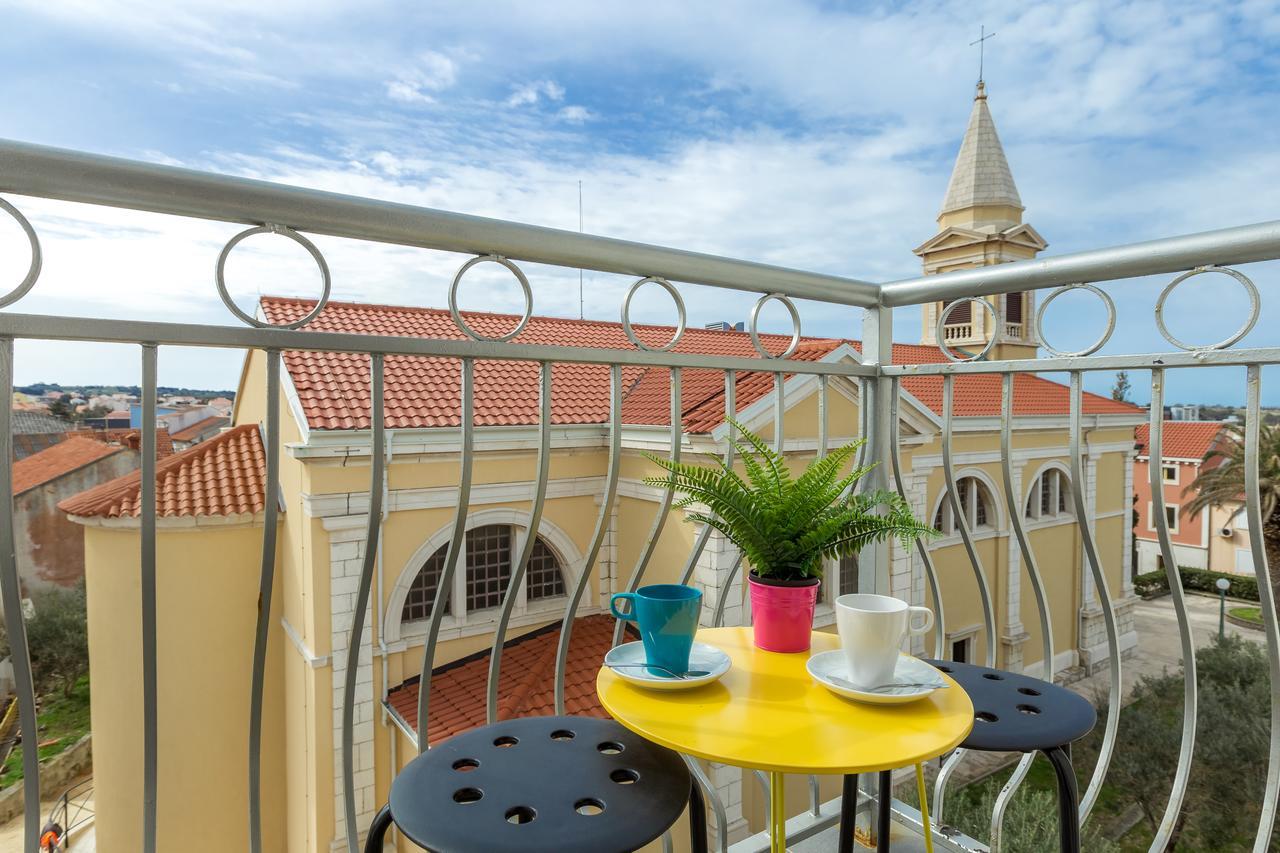 Apartments In City Center Ventus Novalja Exterior photo