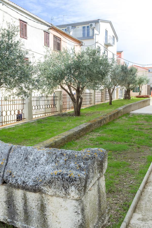Apartments In City Center Ventus Novalja Exterior photo